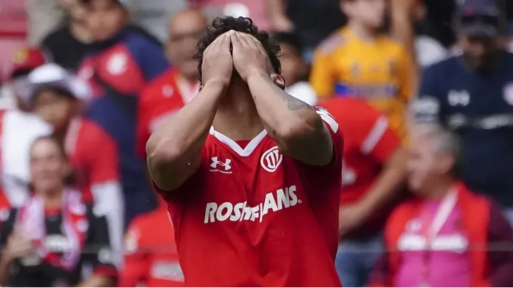 Maximiliano Araújo recibió una polémica tarjeta roja en la Jornada 3 del Apertura 2023.
