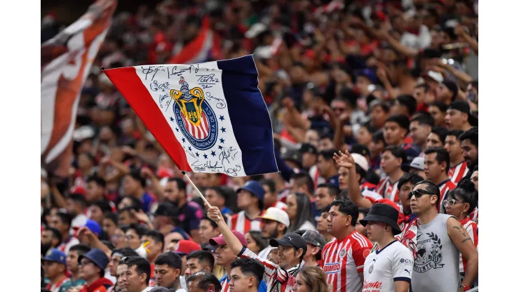 Chivas está muy cerca de cerrar un millonario contrato 
