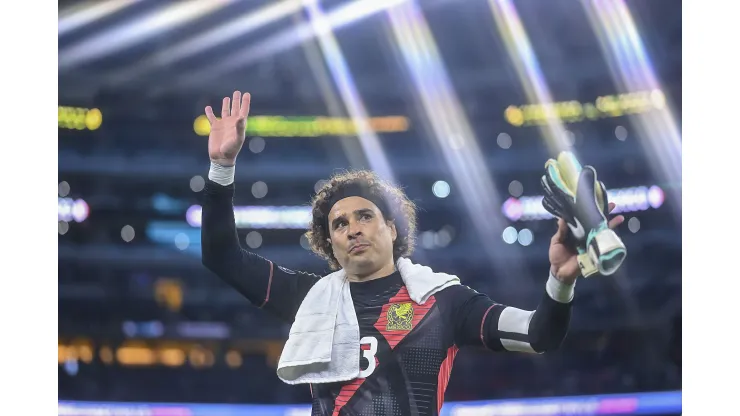 Memo Ochoa no seguirá la Salernitana
