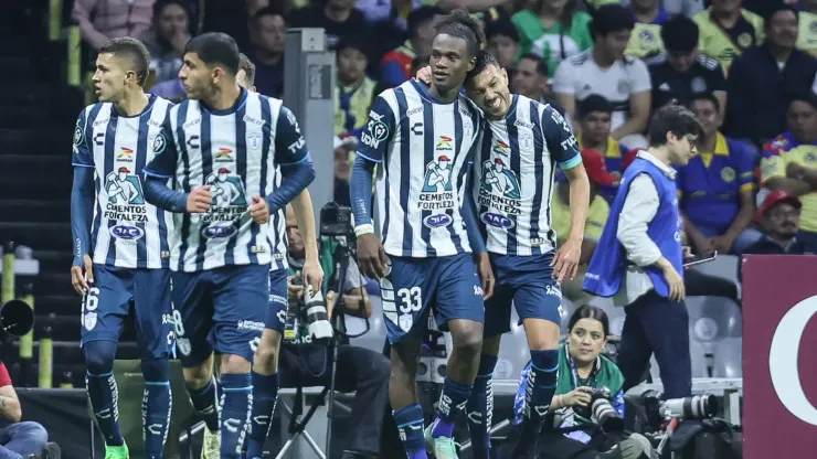 Norman Micolta, a puro grito de gol.
