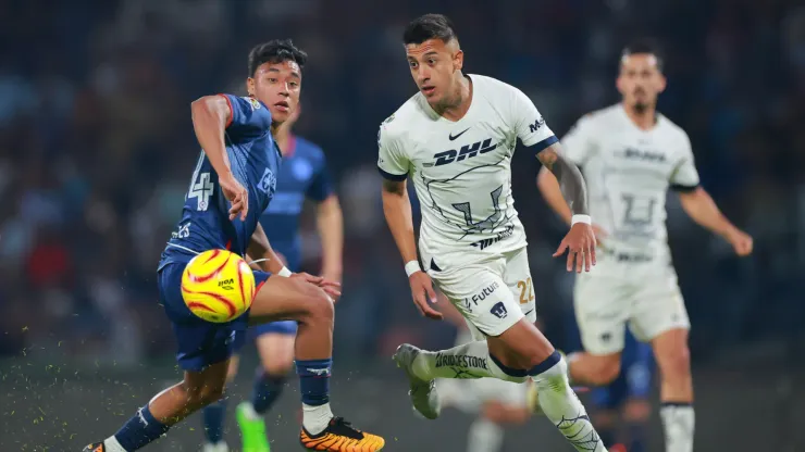 Pumas y Cruz Azul, un duelo muy parejo.
