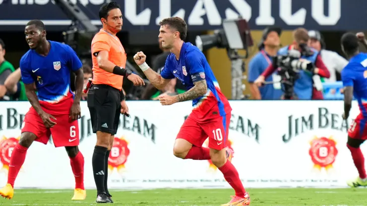 Pulisic celebra un gol de Estados Unidos.
