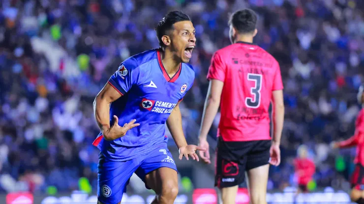 Ángel Sepúlveda festeja su gol contra Tijuana en el último enfrentamiento entre La Máquina y Xolos, en el Clausura 2024.
