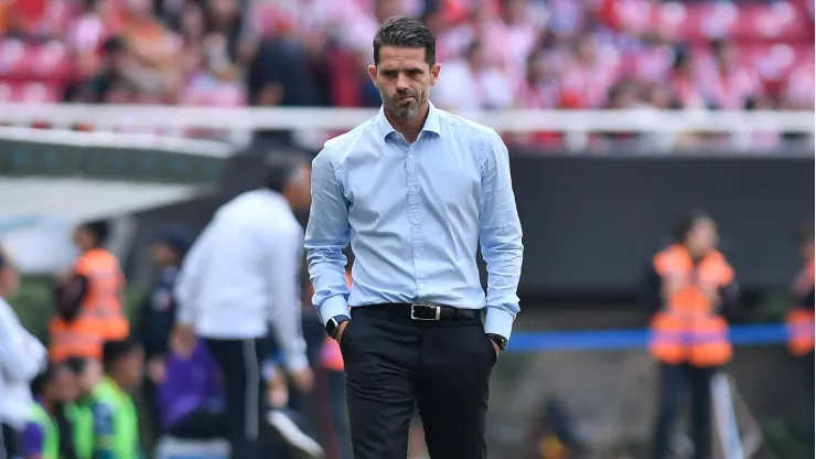 Fernando Gago seguirá como entrenador de Chivas
