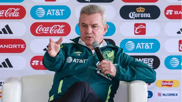 Javier Aguirre admitió que podría recurrir a los experimentados
