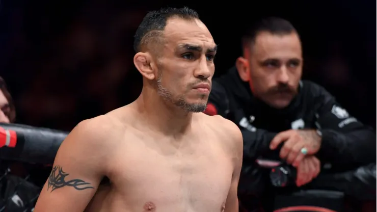 Tony Ferguson deja la UFC envuelto en un adiós conflictivo.
