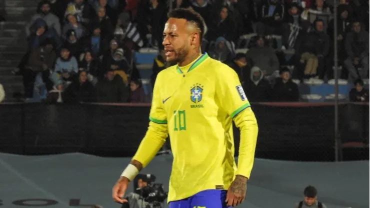 Neymar seguirá siendo baja en Brasil por un tiempo más
