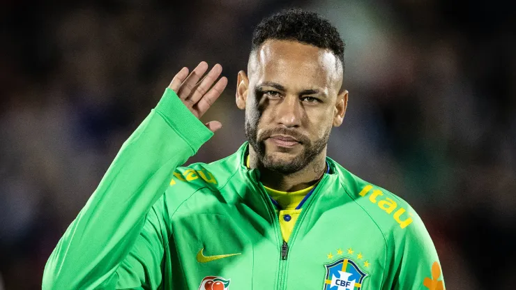 Neymar debe seguir esperando para volver a las canchas
