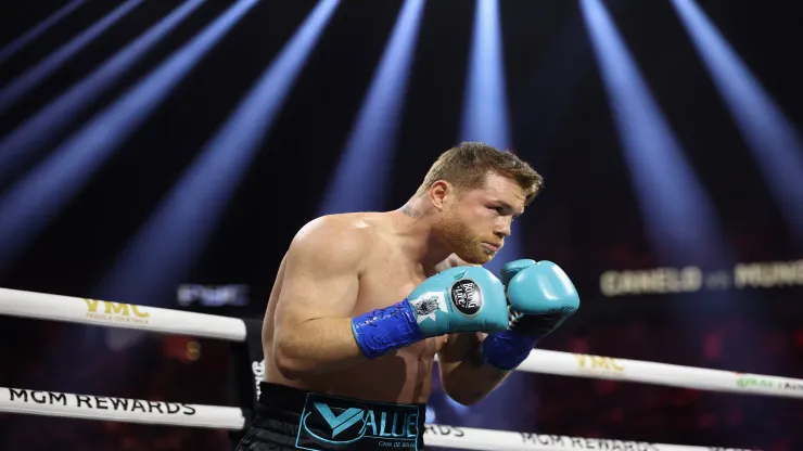 Canelo Álvarez pelea ante Edgar Berlanga en Las Vegas, Estados Unidos.
