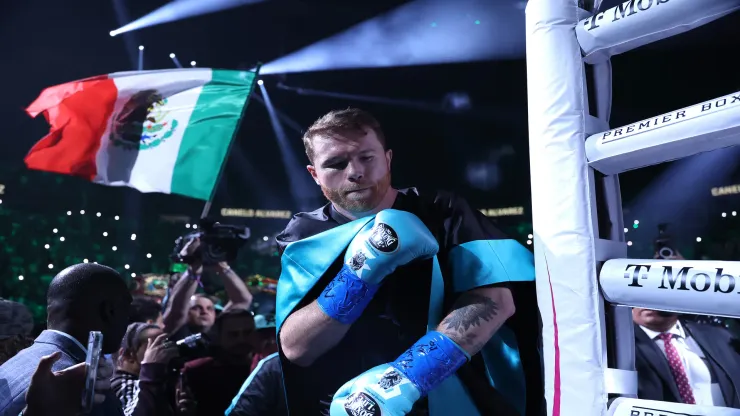 Canelo Álvarez tiene una gran entrada al ring en cada pelea.
