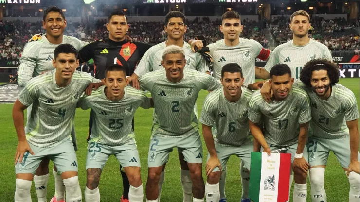 September 10, 2024, Arlington, Texas, United States: Team Mexico posing before the International Friendly, Länderspiel, Nationalmannschaft match between Mexico and Canada at AT&T Stadium. Final Score Mexico and Canada tied 0-0. Arlington United States - ZUMAe321 20240910_zsa_e321_003 Copyright: xJavierxVicenciox/xEyepixxGroupx
