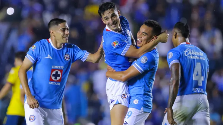 Los jugadores de Cruz Azul, a puro festejo.
