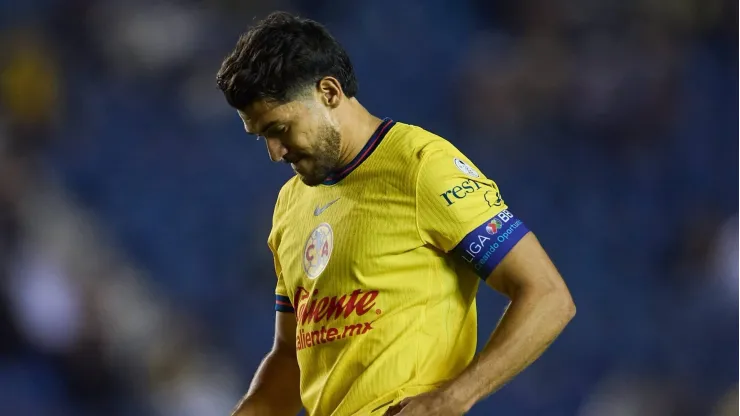 Henry Martín no es titular en el Clásico Capitalino
