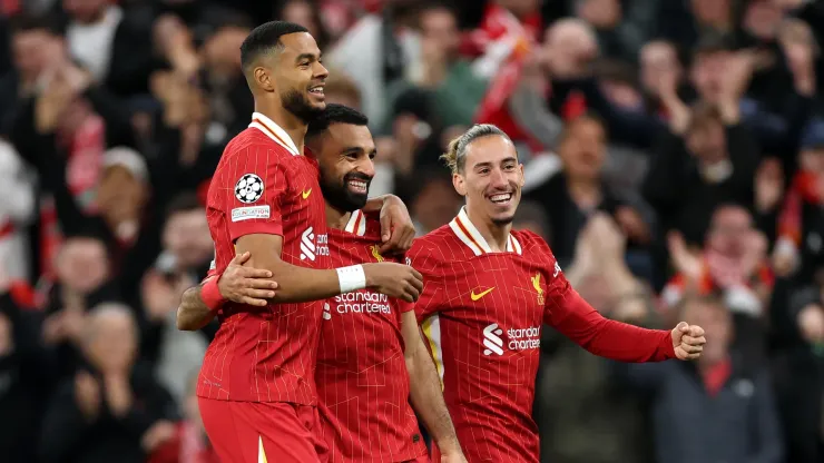 Los jugadores de Liverpool celebran un gol de Salah.
