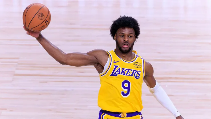 Bronny James debutó con Los Angeles Lakers
