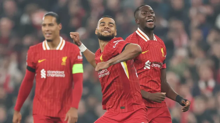 Los jugadores de Liverpool, a puro festejo.
