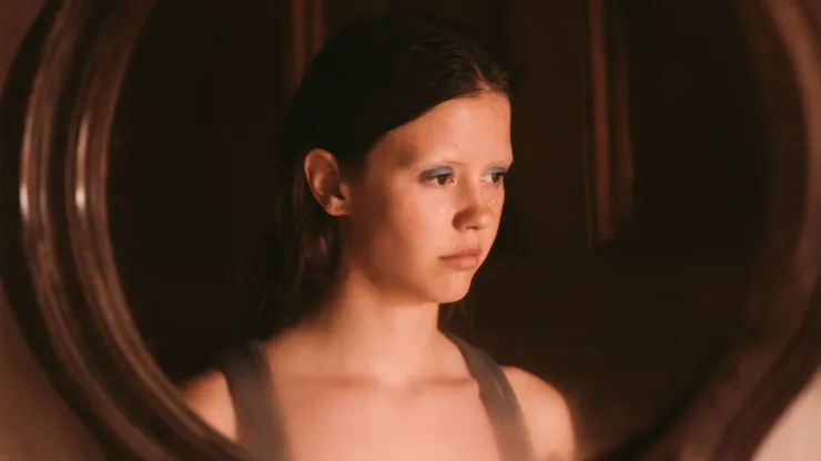 Mia Goth in X.
