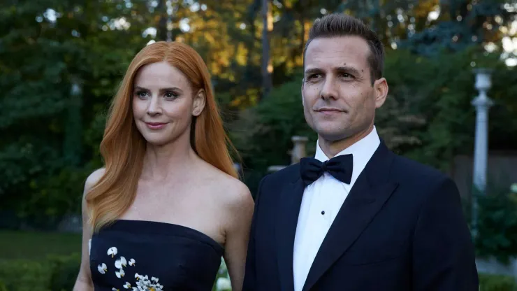 Gabriel Macht and Sarah Rafferty in 'Suits'
