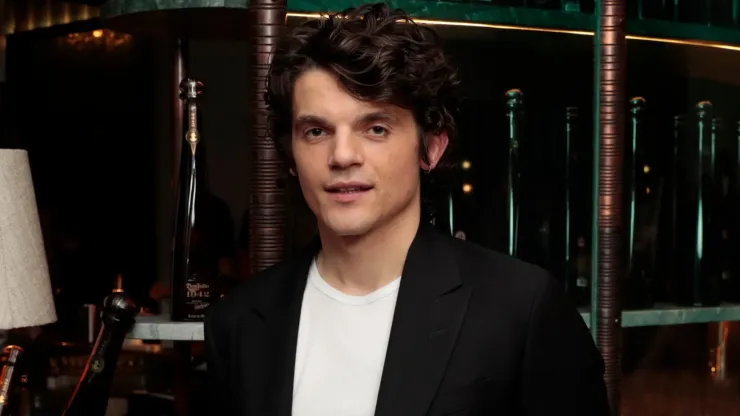 Edward Bluemel attends the Vanity Fair EE Rising Star party at Pavyllon London on January 31, 2024.
