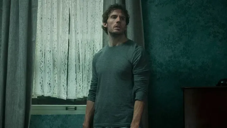 Sam Claflin in 'Bagman' 
