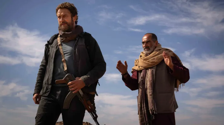 Gerard Butler y Navid Negahban en Operación Kandahar.
