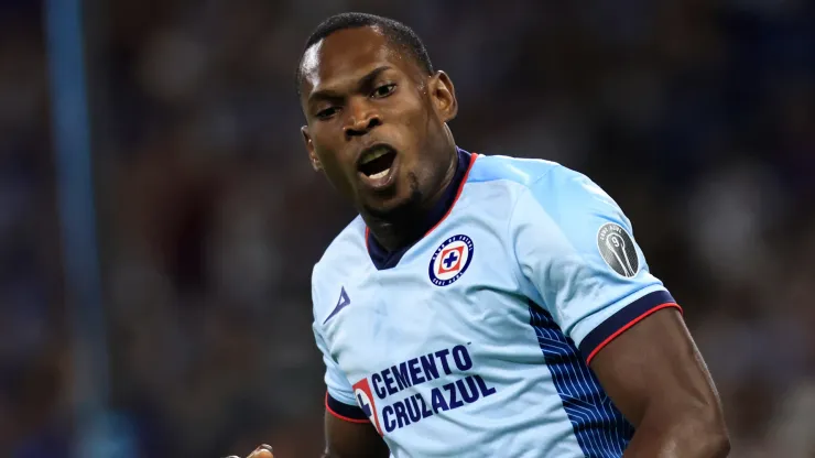 Diber Cambindo vive un gran momento en Cruz Azul
