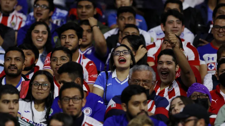 Cruz Azul recibe a Chivas en el Estadio Ciudad de los Deportes.
