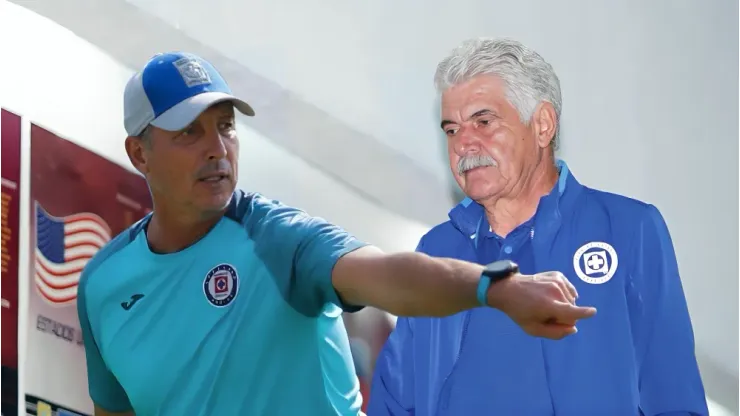 Dos ex técnicos de Cruz Azul, conectados.
