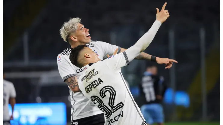 Carlos Palacios y Lucas Cepeda buscan darle la ventaja a Colo Colo en el juego de ida ante River.
