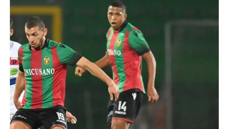 ¡Nueva posición! Rigoberto Rivas fue titular en Ternana con un rol diferente