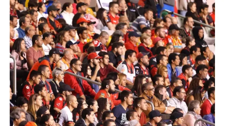 La Cruz Roja explicó por qué no se había presentado al partido entre Limón y La Liga