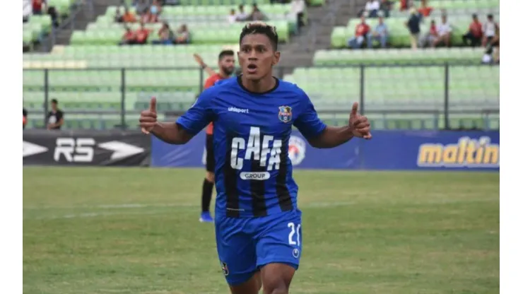 Bryan Moya festejó su convocatoria con gol en el Zulia