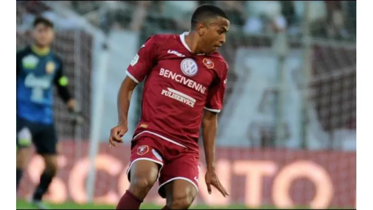 Rigoberto Rivas fue titular con Reggina en el primer partido del año