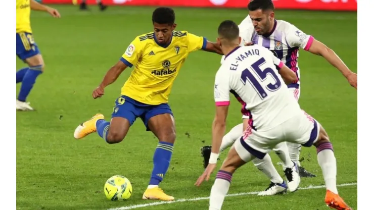 Con Choco Lozano de titular, Cádiz empató 0-0 ante Real Valladolid
