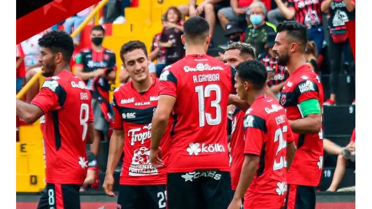 Alajuelense aseguró boleto a Liga de Concacaf.
