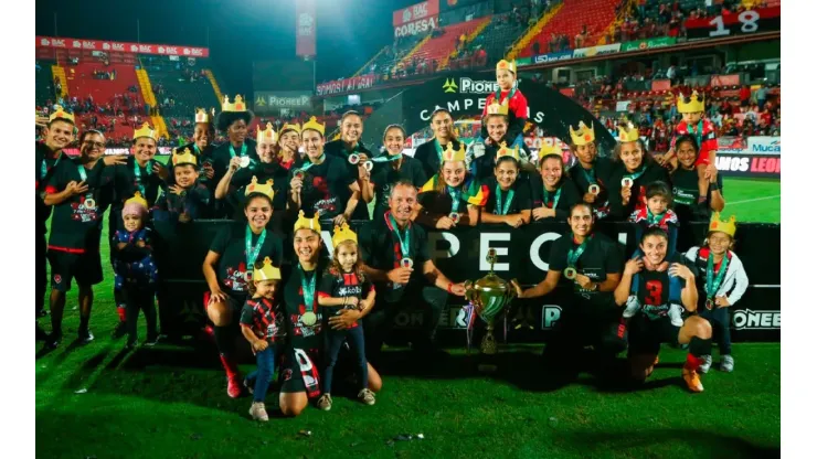 ¡Histórico título! Alajuelense tricampeón invicto del torneo femenino de Costa Rica.
