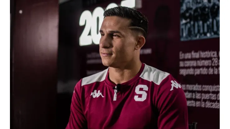 Luis Paradela se convierte en el primer refuerzo morado de cara al Apertura 2022 (Saprissa)
