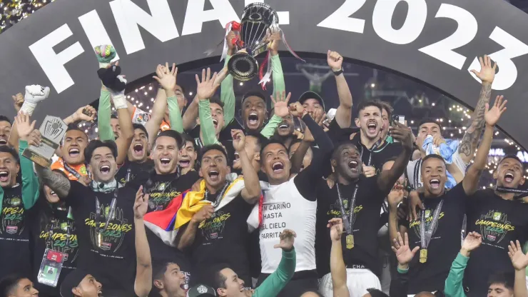 León de Joel Campbell es campeón de la Concachampions (León)
