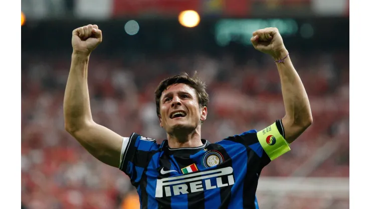 Inter Milan's Javier Zanetti from Argentina celebrates after his team won their Champions League final soccer match against Bayern Munich  at the Santiago Bernabeu stadium in Madrid, Spain, Saturday, May 22, 2010. (AP Photo/Andres Kudacki)
