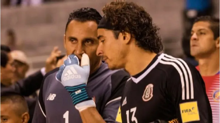 El impresionante registro de Guillermo Ochoa que liquidó a Keylor Navas en Copa Oro
