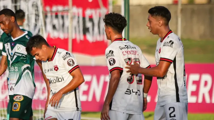 Alajuelense ha logrado llevar a varios de sus juveniles al fútbol europeo.
