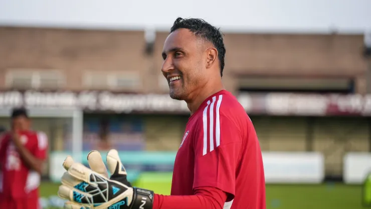 Keylor Navas entrena normalmente con sus compañeros de Costa Rica.
