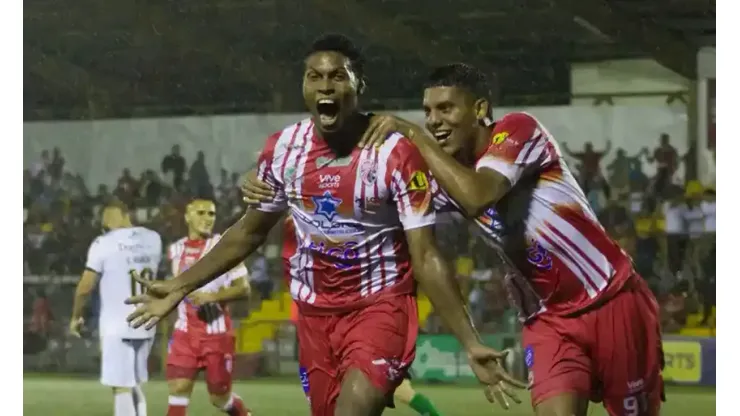 Así fue destacado en redes el golazo de Óscar Linton en Costa Rica
