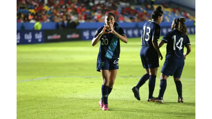 Guatemala liquidó a Panamá con un doblete de Ana Lucía Martínez en la Copa Oro W