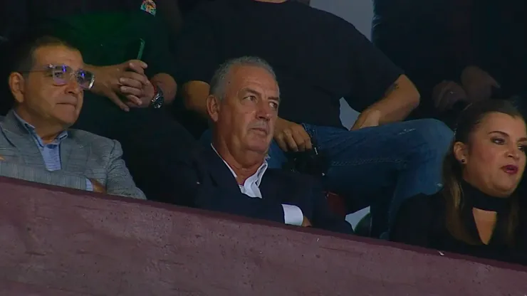 Gustavo Alfaro estuvo presente en el Clásico.
