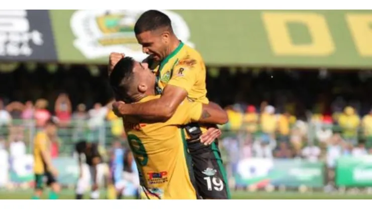 Jugadores de Guastatoya celebran
