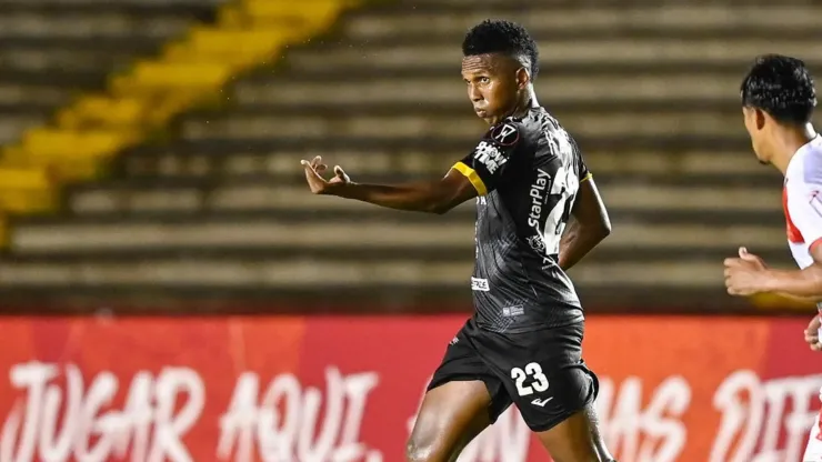 Motagua se une a la carrera por Héctor Hurtado
