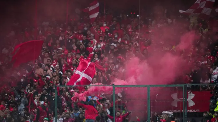 Aficionados del Toluca denunciaron agresiones y robos por ultras del Saprissa
