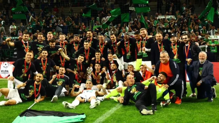 Ex Alajuelense se consagró campeón en Europa