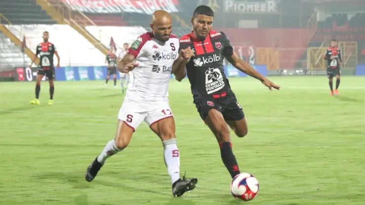 Alajuelense y Saprissa se ponen de acuerdo